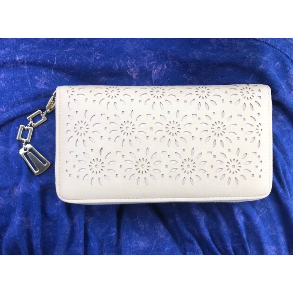 Clutch Wallet *